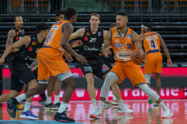 球迷的质疑 球迷的质疑